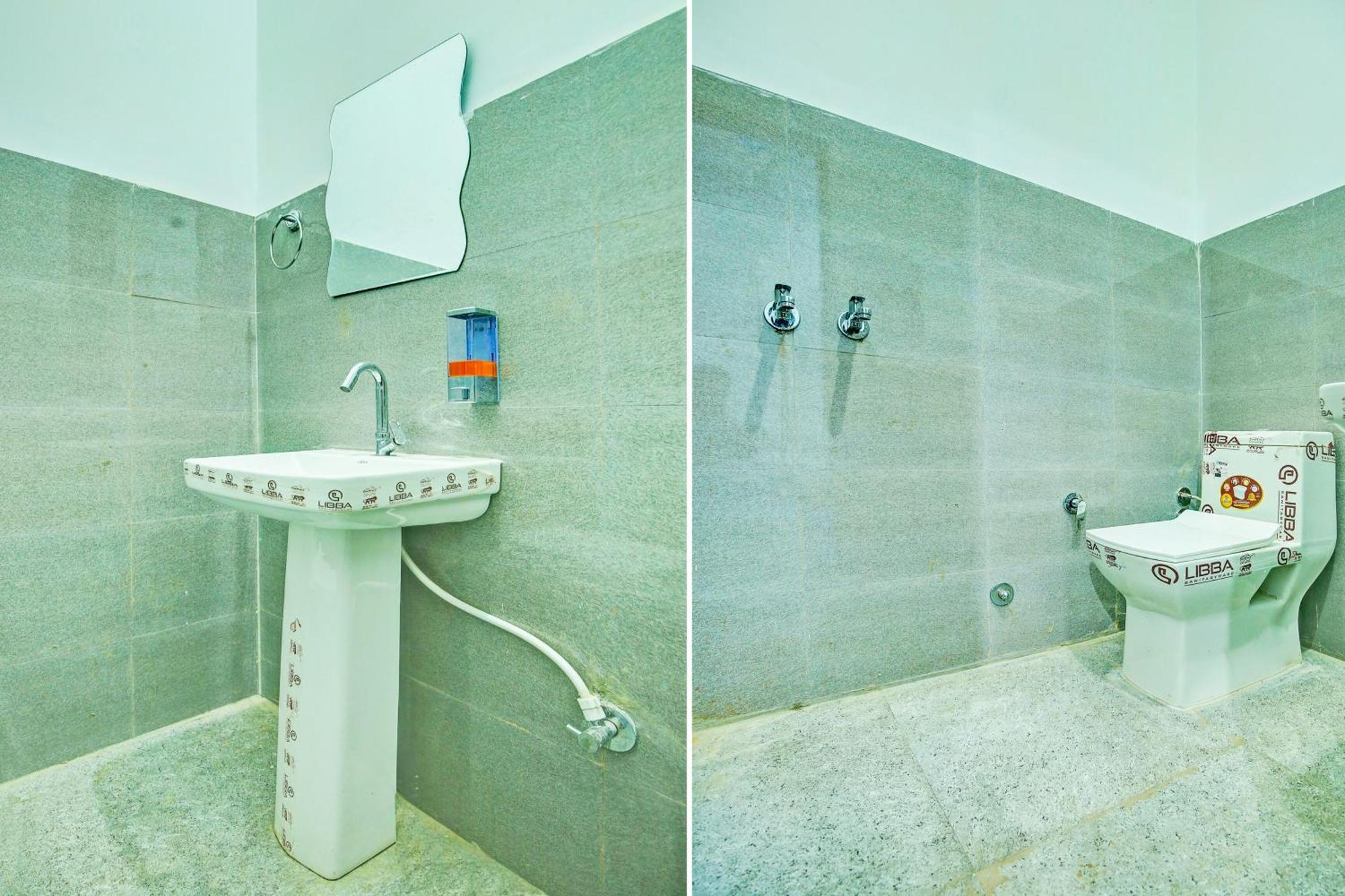 Super Hotel O Sirsa Hotel & Guest House Екстер'єр фото
