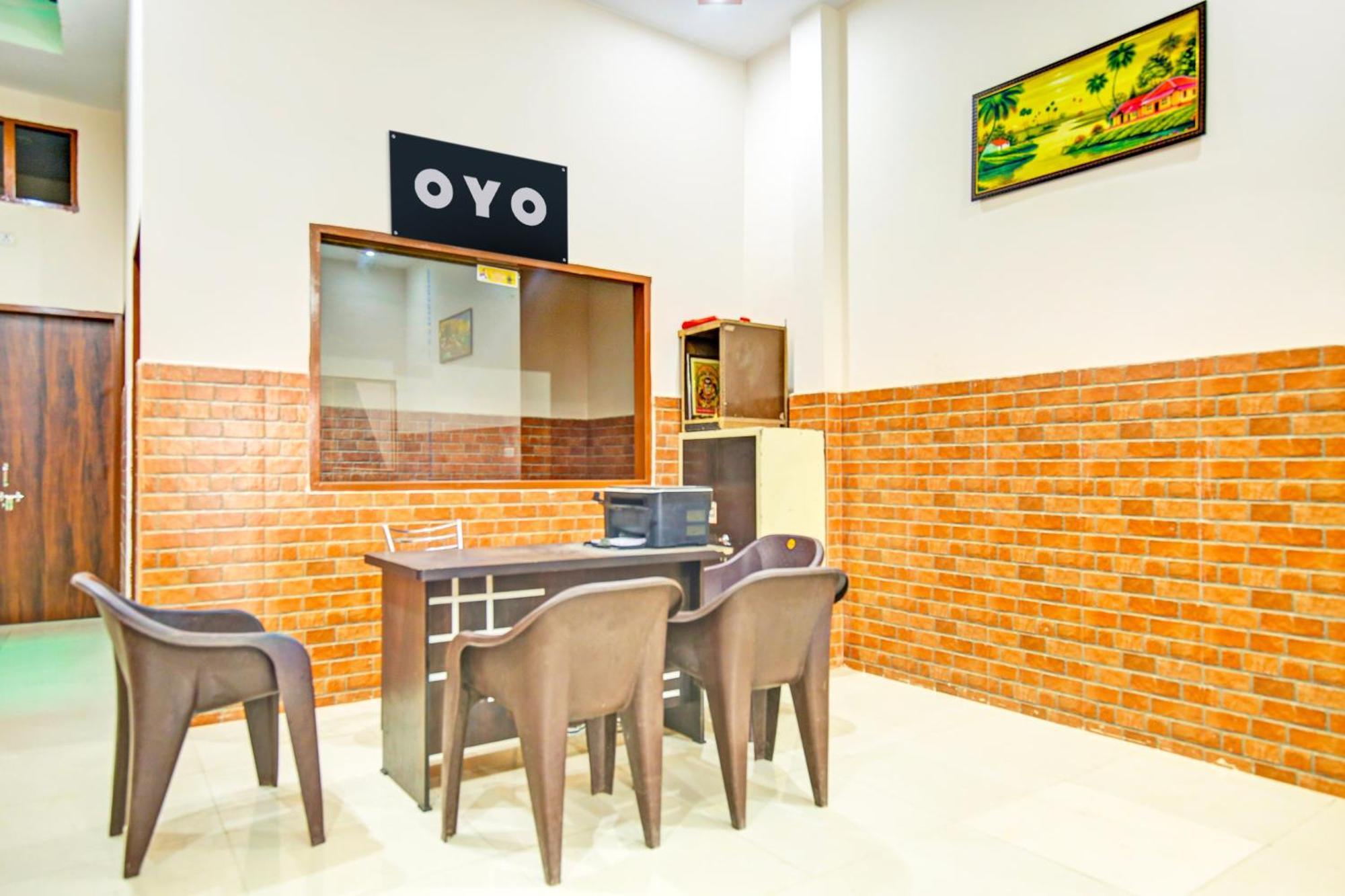 Super Hotel O Sirsa Hotel & Guest House Екстер'єр фото
